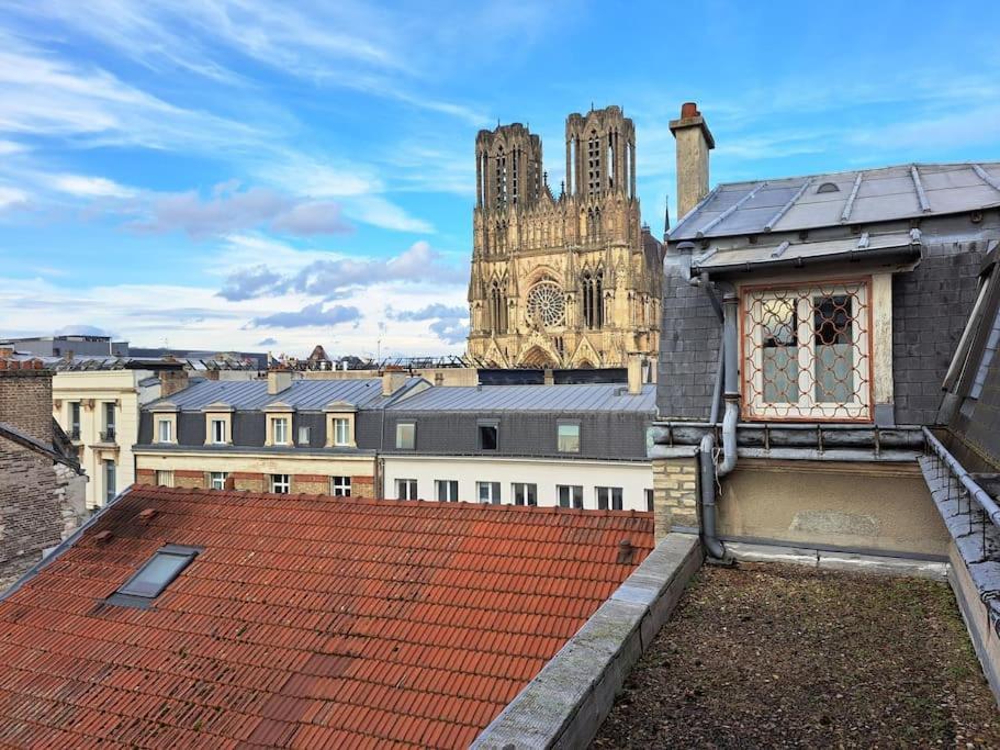 Faro, Vue Sur La Cathedrale Appartement Reims Buitenkant foto